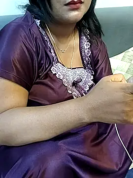 Snapshot of silky_queen chatting on June 2026 06:41:01 PM silky queen online show from June 2026 06:41:01 PM