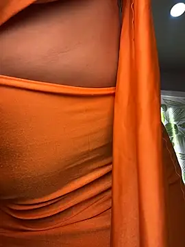 kiim taaylor online show from November 2025 03:15:02 PM