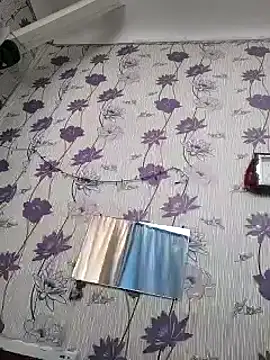 Snapshot of SweetLeila40 chatting on January 2025 10:45:01 AM SweetLeila40 online show from January 2025 10:45:01 AM