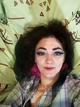 Snapshot of SweetLeila40 chatting on January 2025 11:27:01 PM SweetLeila40 online show from January 2025 11:27:01 PM