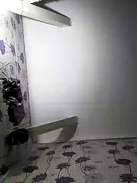 Snapshot of SweetLeila40 chatting on January 2025 09:17:02 PM SweetLeila40 online show from January 2025 09:17:02 PM