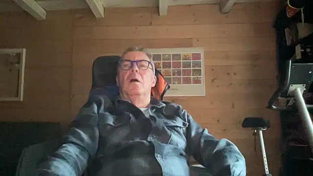 lelohop online show from February 2026 12:01:02 PM