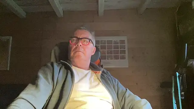 lelohop online show from April 2026 06:03:01 AM