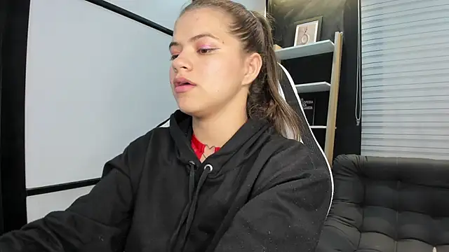 PaigeJayden online show from February 2025 02:12:02 AM