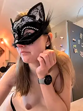 kleinelea123 online show from April 2026 09:43:01 AM