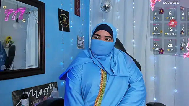 Snapshot of Falak-Yasin chatting on July 2026 12:25:02 PM Falak-Yasin online show from July 2026 12:25:02 PM