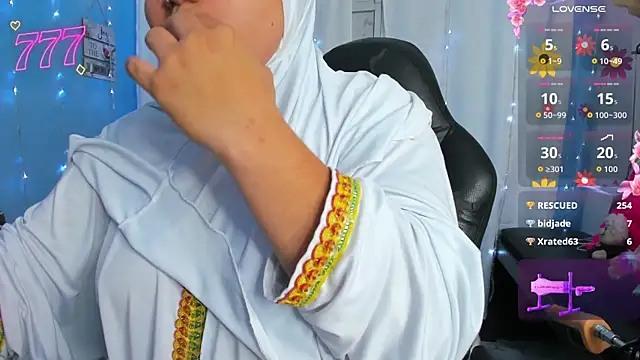 Snapshot of Falak-Yasin chatting on July 2026 04:39:33 PM Falak-Yasin online show from July 2026 04:39:33 PM