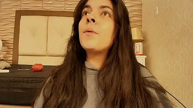 sofiaclauss online show from September 2025 11:54:01 AM