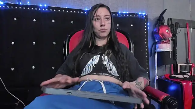 LusstCruella online show from January 2025 07:15:01 PM