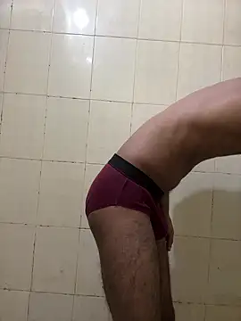 Snapshot of SinfulSensation chatting on February 2025 01:24:01 AM SinfulSensation online show from February 2025 01:24:01 AM