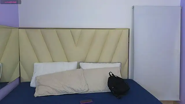 Laia and Aloby online show from February 2026 10:04:02 PM