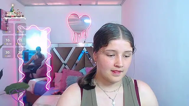 Snapshot of Krysstal_tay chatting on December 2024 06:24:02 PM Krysstal tay online show from December 2024 06:24:02 PM