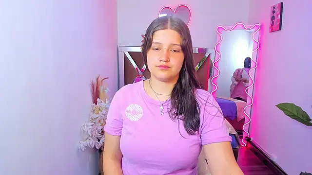 Snapshot of Krysstal_tay chatting on December 2024 12:06:01 PM Krysstal tay online show from December 2024 12:06:01 PM