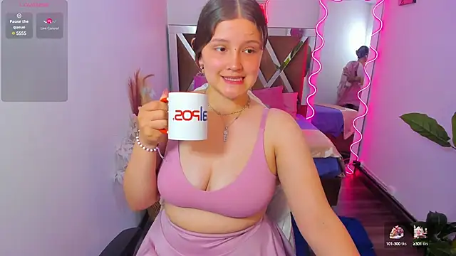 Snapshot of Krysstal_tay chatting on December 2024 03:09:02 PM Krysstal tay online show from December 2024 03:09:02 PM