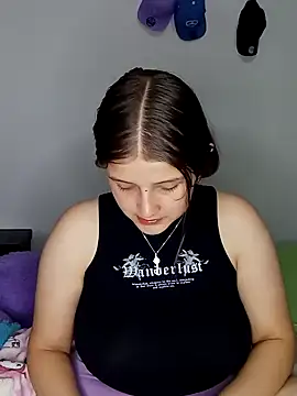 Snapshot of Krysstal_tay chatting on February 2025 10:21:01 PM Krysstal tay online show from February 2025 10:21:01 PM