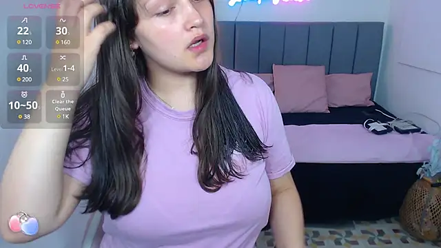 Snapshot of Krysstal_tay chatting on February 2025 11:57:02 AM Krysstal tay online show from February 2025 11:57:02 AM