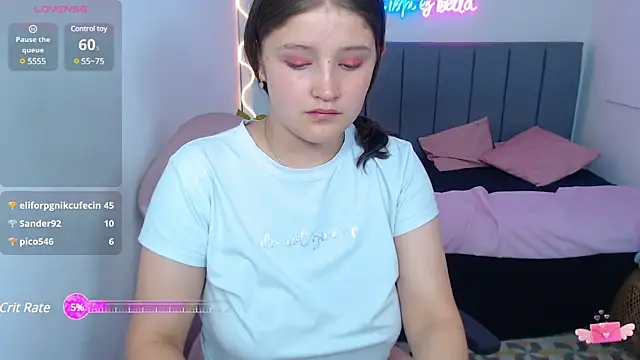 Snapshot of Krysstal_tay chatting on February 2025 06:11:02 PM Krysstal tay online show from February 2025 06:11:02 PM