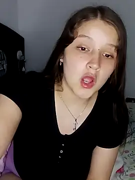 Snapshot of Krysstal_tay chatting on February 2025 10:26:01 PM Krysstal tay online show from February 2025 10:26:01 PM