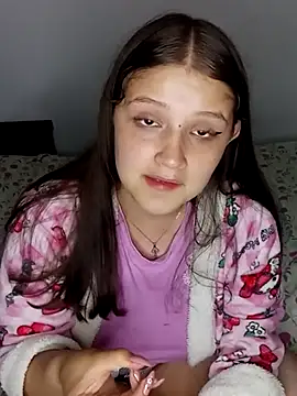 Snapshot of Krysstal_tay chatting on March 2025 10:31:02 PM Krysstal tay online show from March 2025 10:31:02 PM