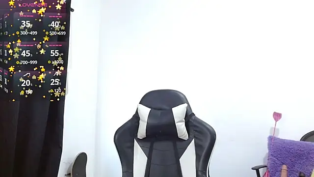 Kiara-Rider online show from April 2026 02:53:01 PM