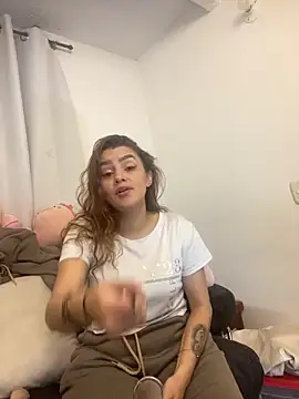 Lu perez online show from April 2026 05:07:02 PM