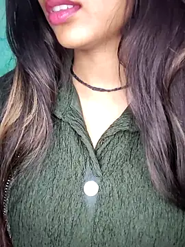 Sreya213 online show from December 2024 09:39:01 AM