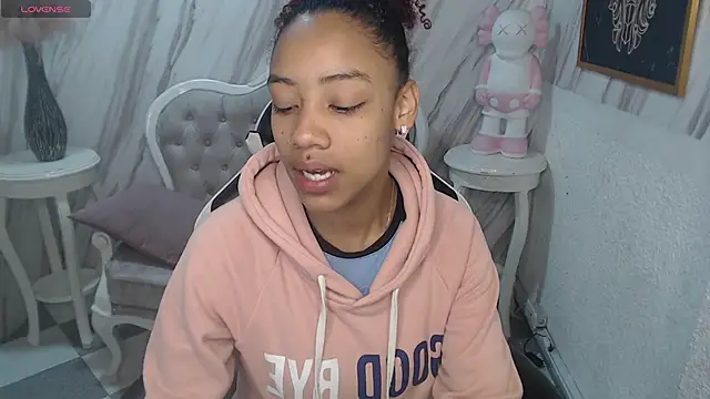 Violeth b online show from March 2025 12:40:02 PM