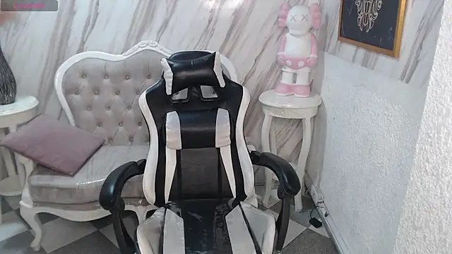 Violeth b online show from March 2025 12:45:01 PM