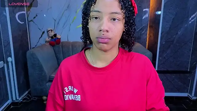 Snapshot of Violeth_b chatting on June 2026 01:26:02 PM Violeth b online show from June 2026 01:26:02 PM