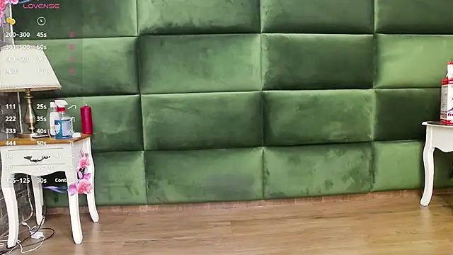 SelenSummer online show from November 2025 07:59:02 PM