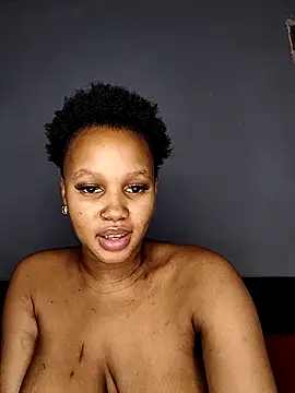 Snapshot of Sego_TeeTee chatting on May 2026 07:24:02 AM Sego TeeTee online show from May 2026 07:24:02 AM