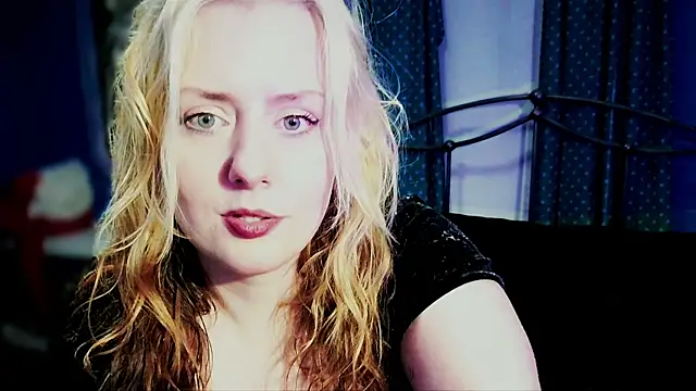 Snapshot of SkarlettRose96 chatting on November 2025 04:52:01 PM SkarlettRose96 online show from November 2025 04:52:01 PM