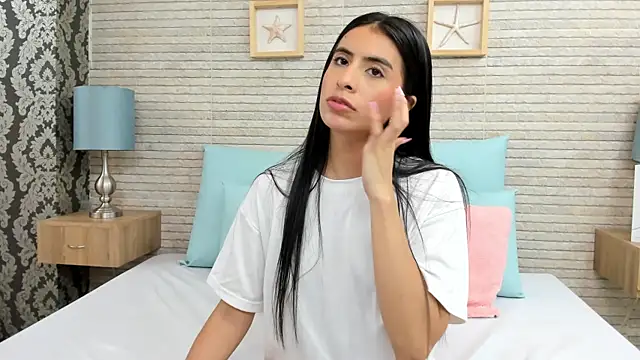 Snapshot of IssabellaLopez chatting on December 2024 10:54:02 PM IssabellaLopez online show from December 2024 10:54:02 PM