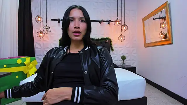 Alison Wiley online show from December 2024 03:00:01 PM