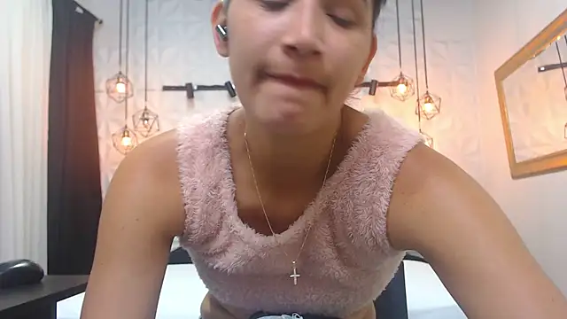 Alison Wiley online show from February 2025 01:06:01 PM