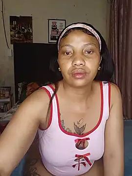 Snapshot of quenliyasa chatting on June 2026 09:01:02 PM quenliyasa online show from June 2026 09:01:02 PM