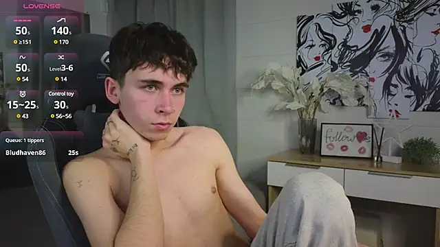 Snapshot of Bad_Boy9996 chatting on March 2025 10:45:02 PM Bad Boy9996 online show from March 2025 10:45:02 PM
