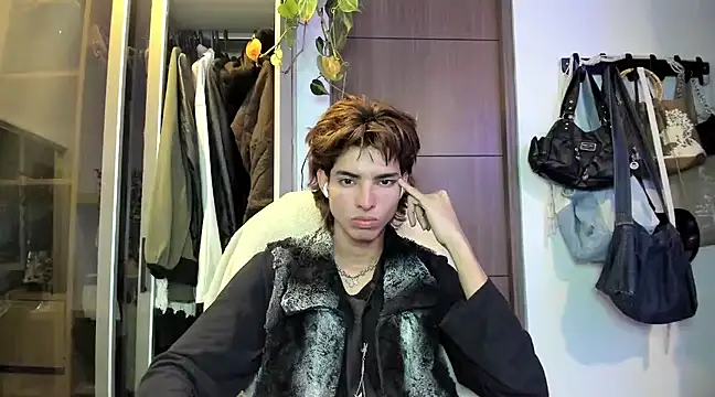 Snapshot of santy-kitty chatting on January 2025 01:09:02 AM santy-kitty online show from January 2025 01:09:02 AM