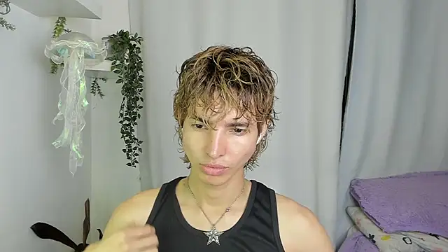 Snapshot of santy-kitty chatting on October 2025 01:15:01 AM santy-kitty online show from October 2025 01:15:01 AM