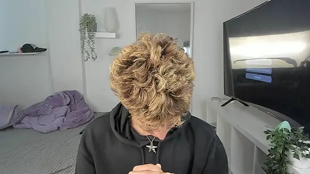 Snapshot of santy-kitty chatting on November 2025 07:48:02 PM santy-kitty online show from November 2025 07:48:02 PM