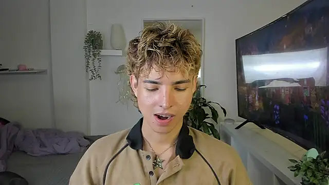 santy-kitty online show from November 2025 01:48:02 AM