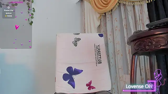 saskia secret online show from February 2025 08:42:01 PM