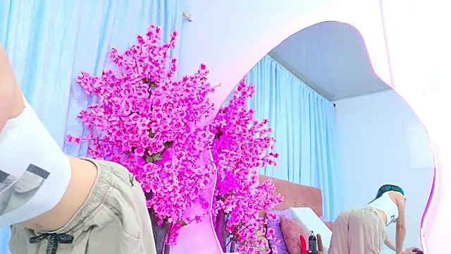 AlliciaKim online show from December 2025 07:20:02 PM