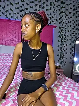 Snapshot of 02Boitybaby chatting on June 2026 08:33:02 PM 02Boitybaby online show from June 2026 08:33:02 PM