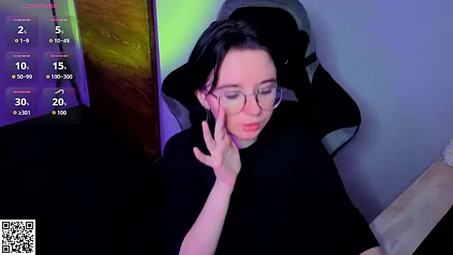 Nora Failure online show from June 2026 10:01:02 PM