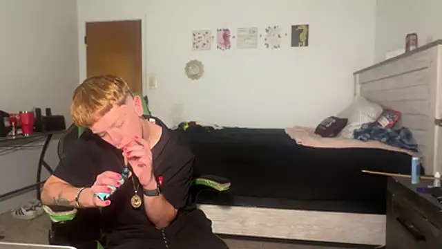 twentywithafelonyy online show from November 2025 07:52:01 AM