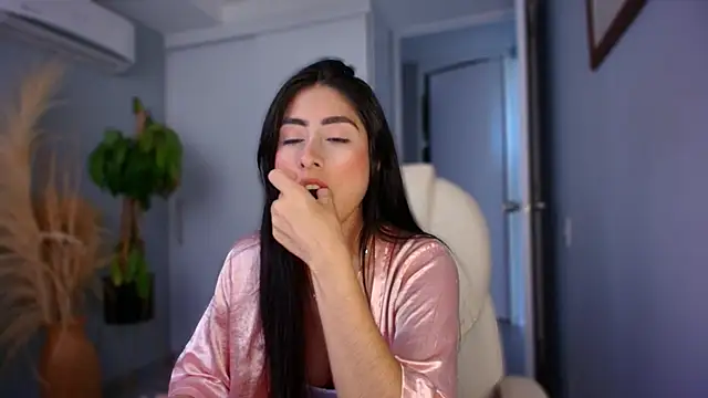 auroracaruso11 online show from September 2025 08:58:01 PM