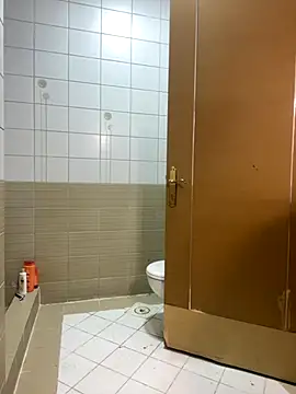 Layla-daloua online show from November 2025 01:50:02 AM