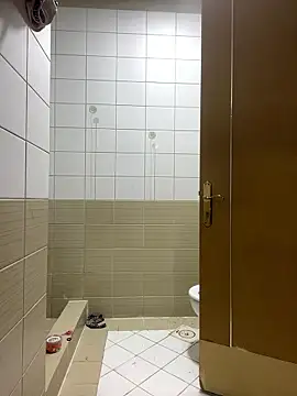 Layla-daloua online show from January 2026 11:51:01 PM