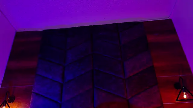 ParisFox  online show from February 2026 07:40:01 PM